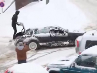 life hack - how to get out of the snow on a rear wheel drive.